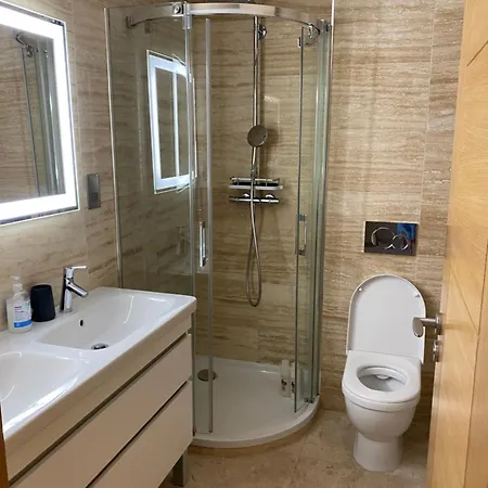 Family With Swimming Pools 3 Bedroom 2 Bathroom Rock Facing